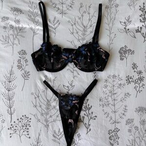 White Fox Boutique - Lace two piece set